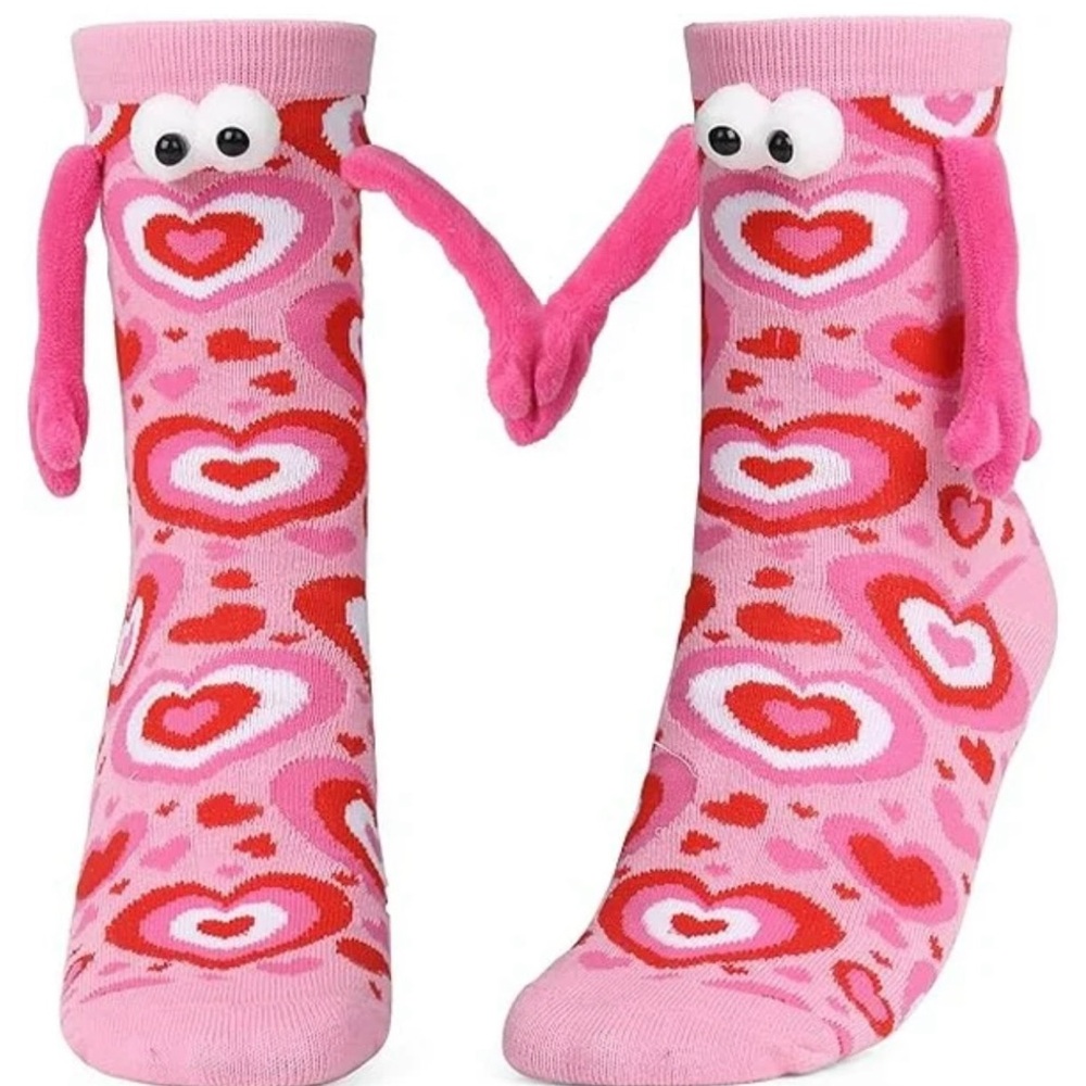 Playful Pink and Red Heart Pattern Ankle Socks